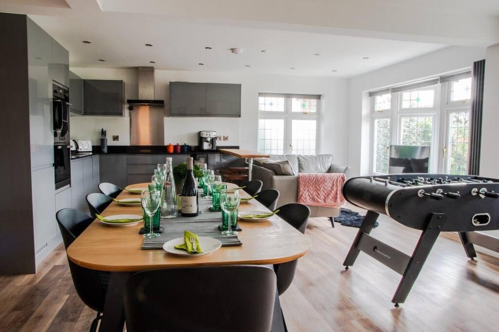 Luxury Central Bmth House With Hot Tub. Stunning! Bornemouth Extérieur photo