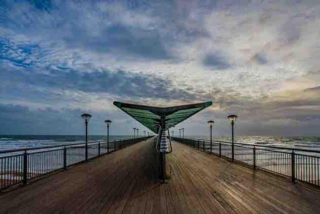 Luxury Central Bmth House With Hot Tub. Stunning! Bornemouth Extérieur photo